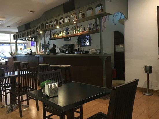 Alberto's Bar
