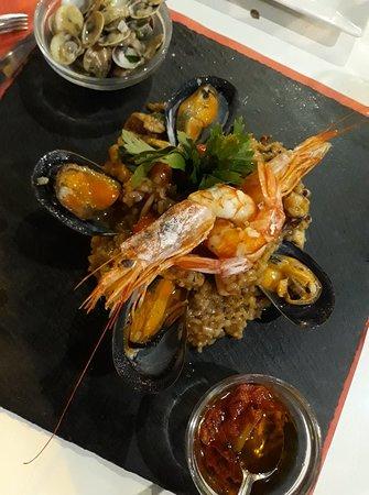 Issu Cafe